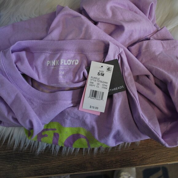 NWT Pink Floyd 100% Cotton Lavender Graphic Tee S/M - Picture 5 of 5
